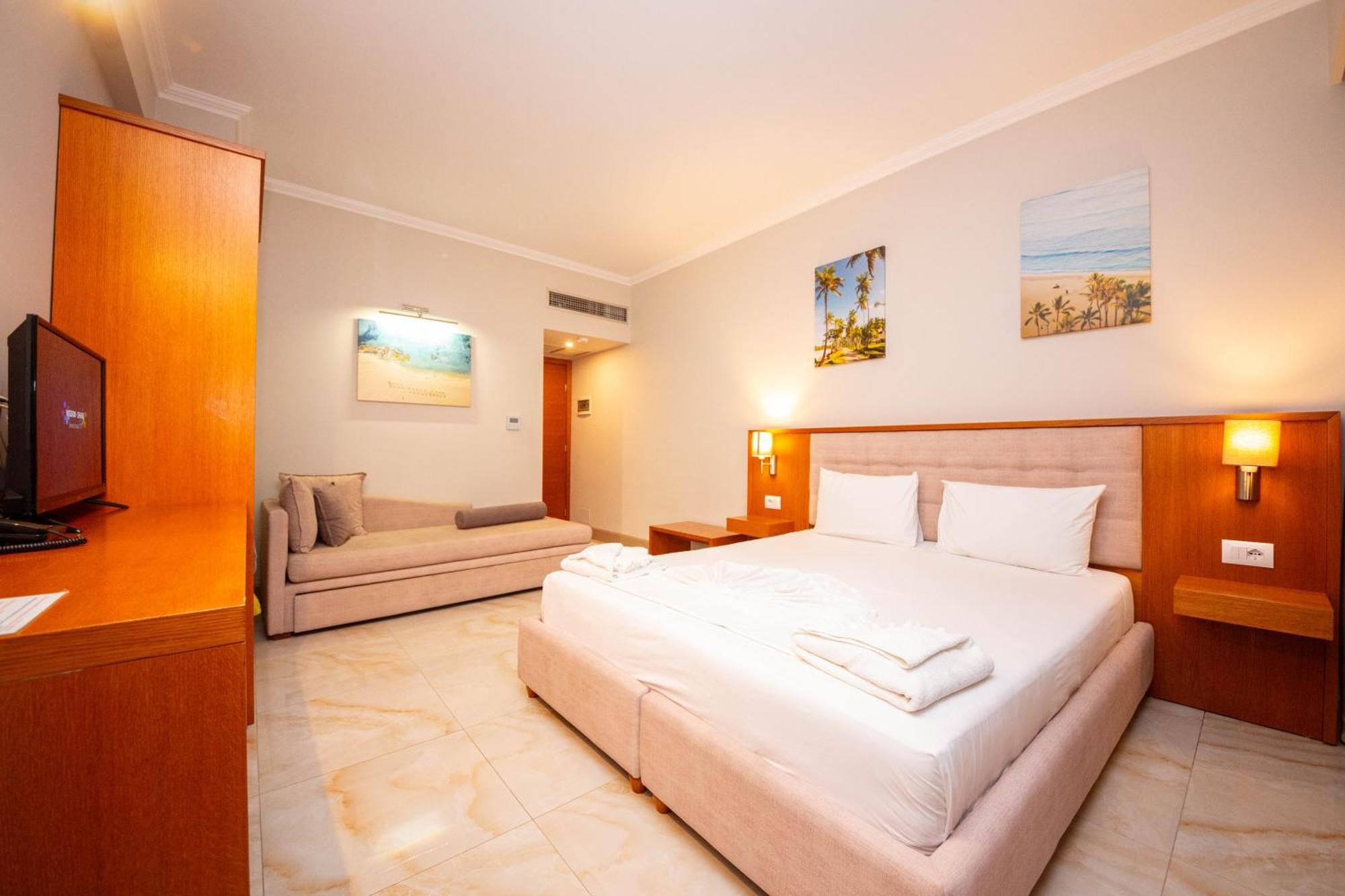 Hotel Sole Mare Ksamil Ngoại thất bức ảnh