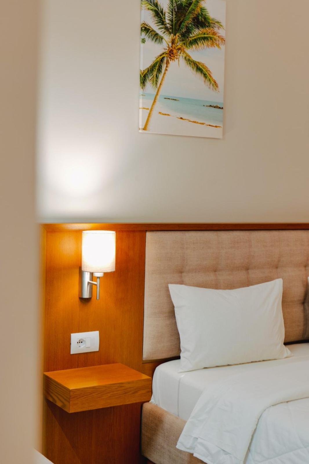 Hotel Sole Mare Ksamil Ngoại thất bức ảnh